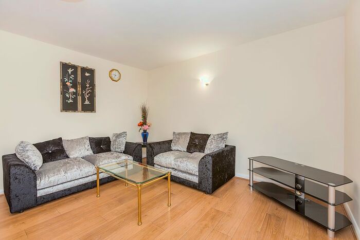 2 Bedroom Flat To Rent In Porchester Place, London, W2