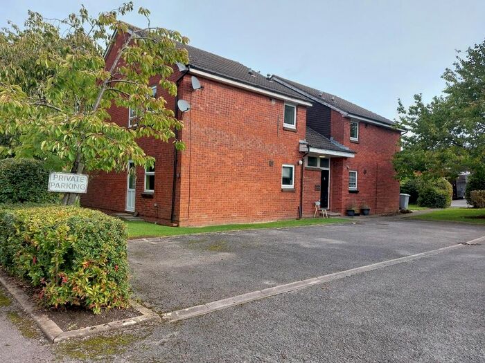 Studio To Rent In Cromer Drive, Crewe, CW1