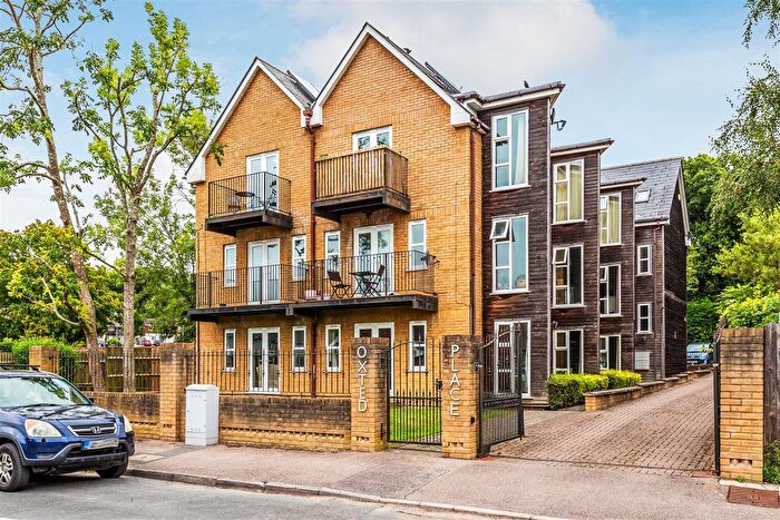 2 Bedroom Flat To Rent In Eastlands Way, Oxted, RH8