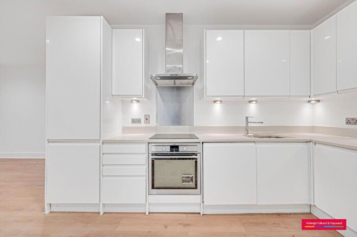 2 Bedroom Flat To Rent In London Road, Enfield, EN2