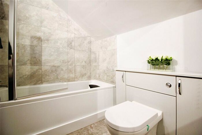 4 Bedroom House For Sale In James Farm, James Lane, Grazeley Green, RG7