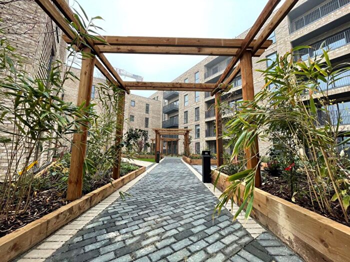 2 Bedroom Flat To Rent In Canal Street, Campbell Park, MK9