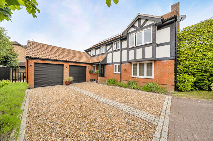 5 Bedroom Detached House For Sale In Fletcher Gardens, Bracknell, Berkshire, RG42