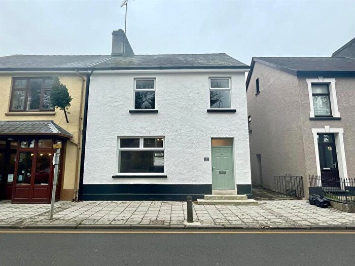 4 Bedroom House For Sale In College Street, Lampeter, SA48