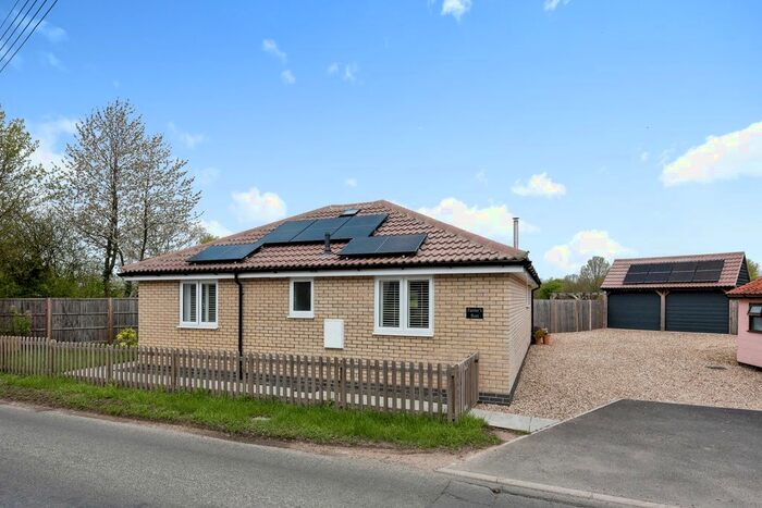 2 Bedroom Bungalow For Sale In Haughley Green, Stowmarket, Suffolk, IP14