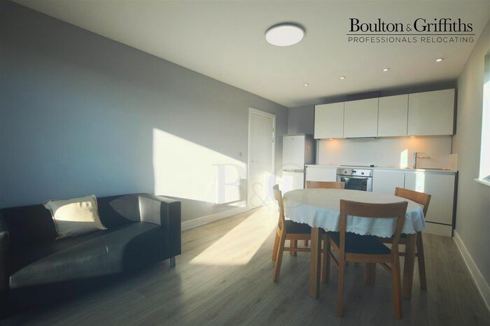 2 Bedroom Flat To Rent In Galleon Way, Cardiff, CF10