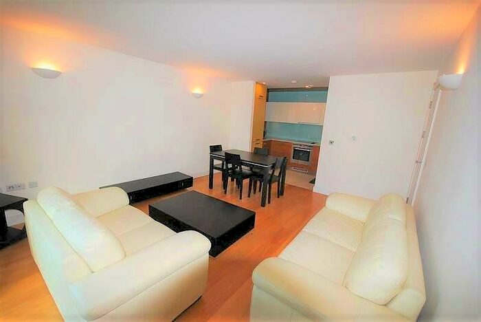 2 Bedroom Apartment To Rent In St Williams Court, Gifford Street, Kings Cross, Islington, London, N1