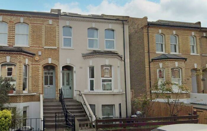 7 Bedroom Flat To Rent In Rossiter Road, Balham, London, SW12