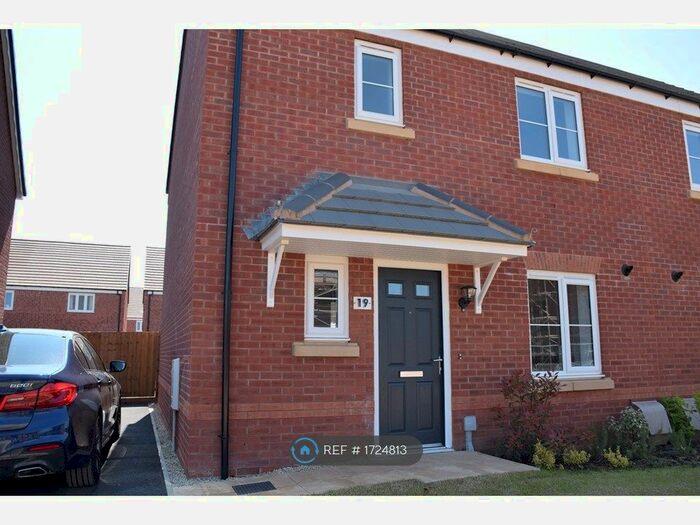 3 Bedroom Semi-Detached House To Rent In Four Acres, Warwick, CV34