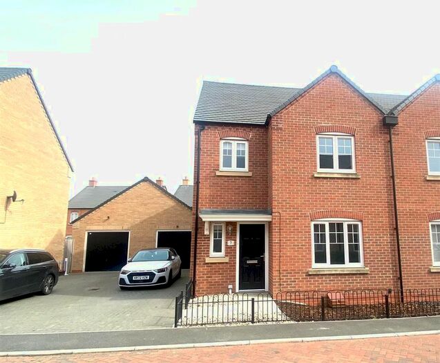 3 Bedroom Semi-Detached House To Rent In Lamport Crescent, Raunds, Wellingborough, NN9