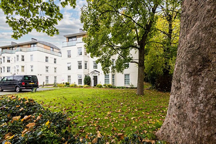 2 Bedroom Flat To Rent In West Barnes Lane, New Malden, KT3