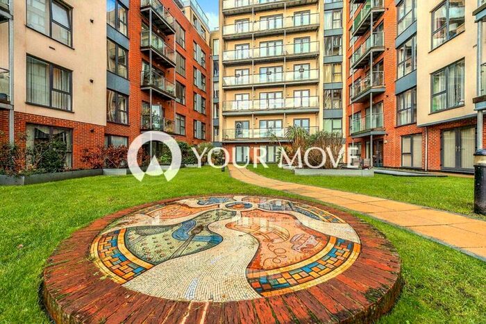 2 Bedroom Flat To Rent In Midland Road, Hemel Hempstead, Hertfordshire, HP2