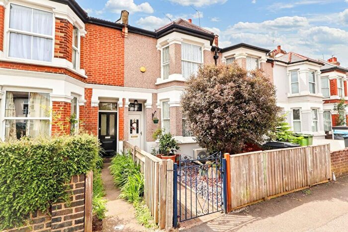 3 Bedroom Terraced House For Sale In Thornhill Road, Surbiton, KT6