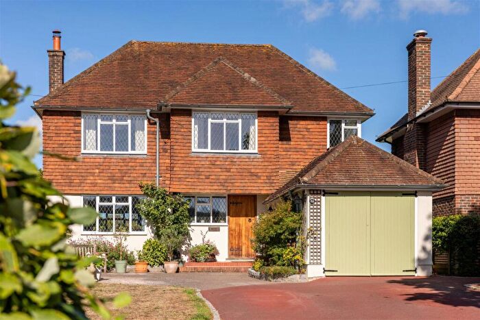 4 Bedroom Detached House For Sale In Park Lane, Reigate, RH2