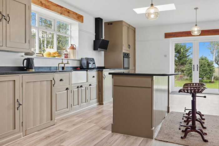 2 Bedroom Bungalow For Sale In Ship Road, West Hanningfield, CM2
