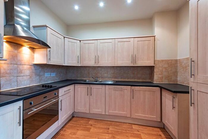 2 Bedroom Flat To Rent In Bedroom Bathroom Flat, Nevill Street, Tunbridge Wells, TN2