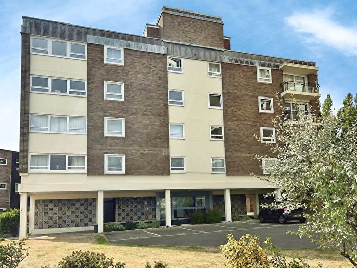 2 Bedroom Flat For Sale In Flat F, Frinton Court, The Esplanade, Frinton-on-Sea, CO13