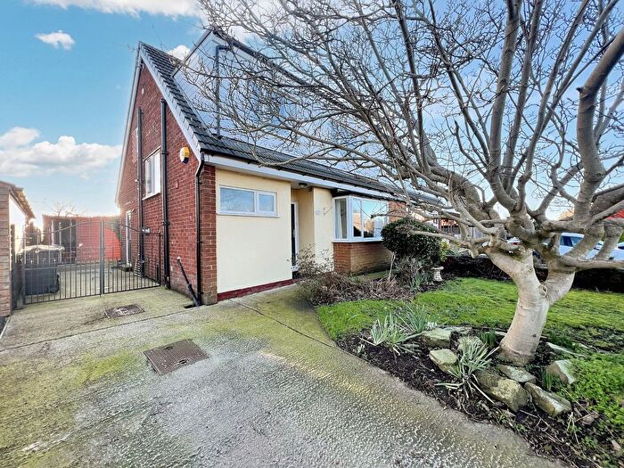 4 Bedroom Semi-Detached House For Sale In Old Lancaster Road, Preston, PR3