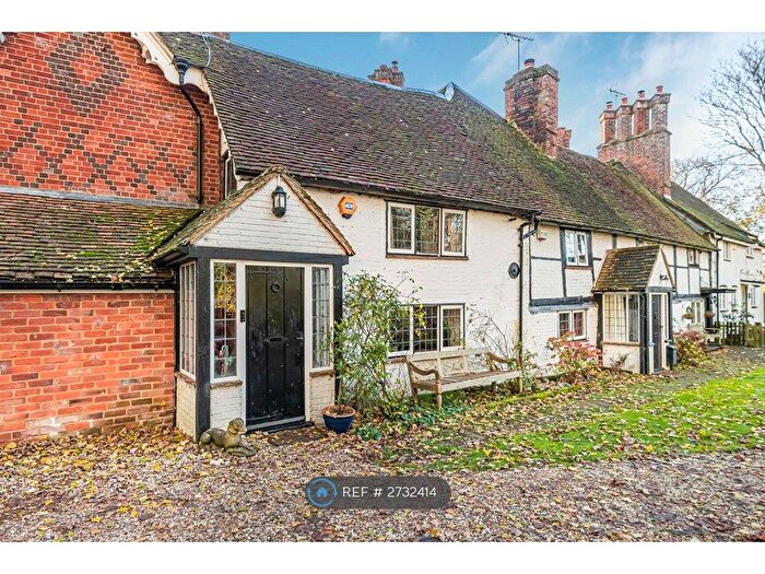 2 Bedroom Terraced House To Rent In Waterside, Reading, RG4