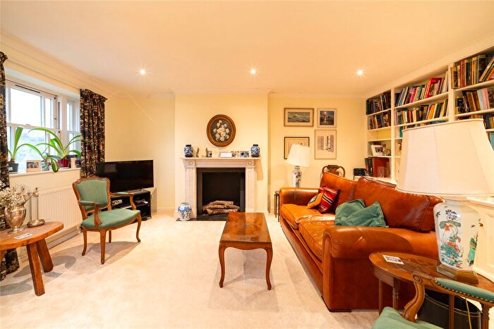2 Bedroom Flat To Rent In Royal Belgrave House, Hugh Street, London, SW1V