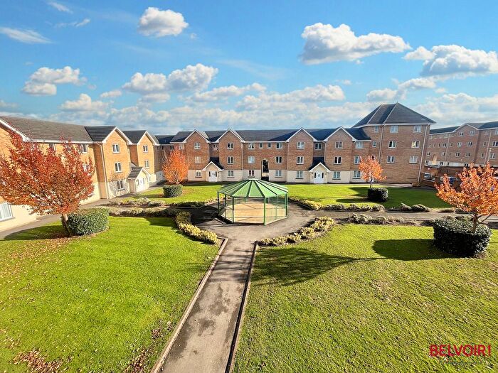 2 Bedroom Flat To Rent In Lloyd Close, Cheltenham, GL51