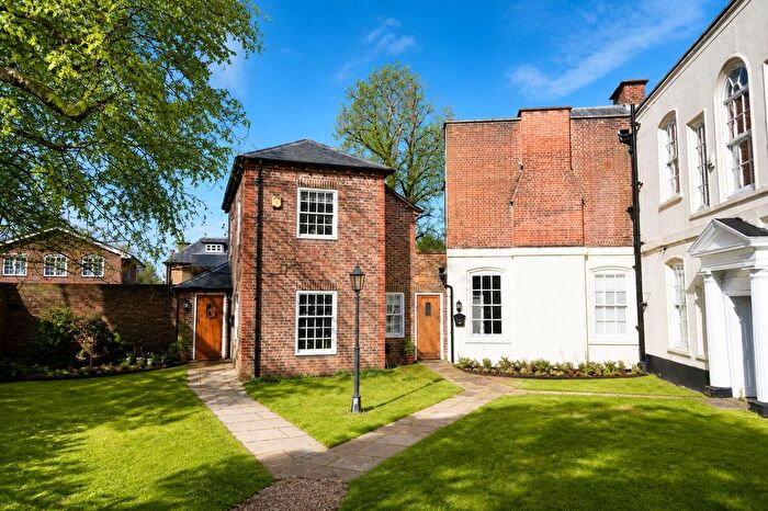 1 Bedroom Property For Sale In Church Street, Epsom, KT17