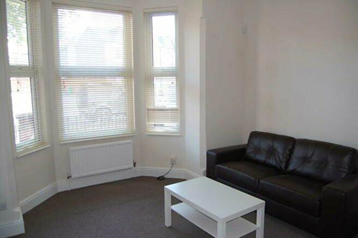 1 Bedroom Flat To Rent In Castle Boulevard, Nottingham, Nottinghamshire, NG7