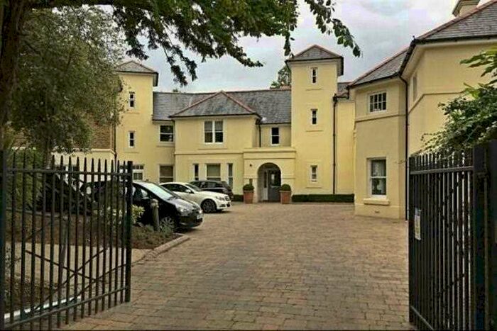 2 Bedroom Apartment For Sale In The Pines, Puckle Lane, Canterbury, CT1