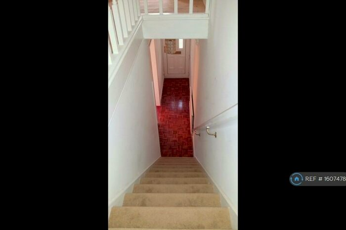 3 Bedroom Terraced House To Rent In Vickers Road, Erith, DA8