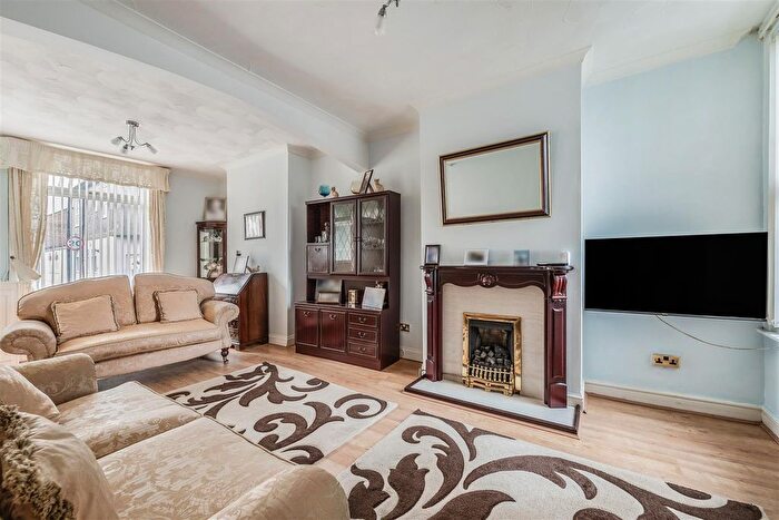 3 Bedroom Terraced House For Sale In Twyford Avenue, Portsmouth, PO2