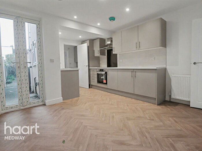 3 Bedroom Terraced House To Rent In Milton Road, Gillingham, ME7