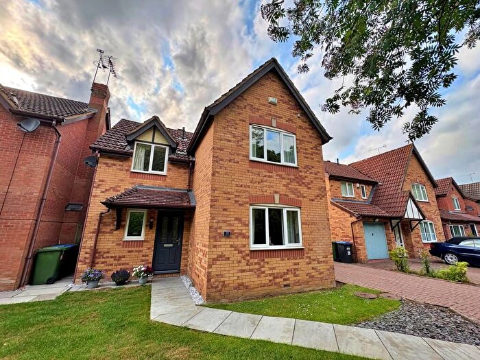 4 Bedroom Detached House For Sale In Ilmer Close, Strawberry Fields, CV21