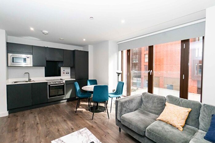 2 Bedroom Apartment To Rent In Crump Street, Liverpool, Merseyside, L1