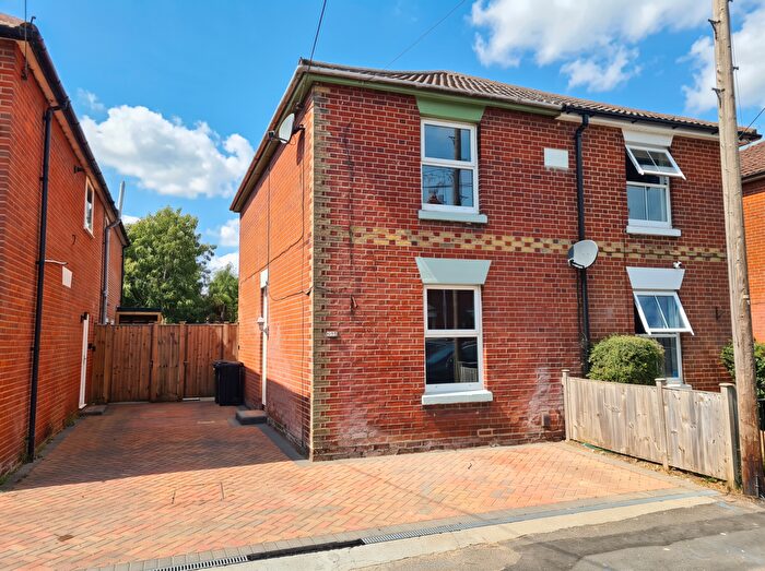 2 Bedroom Semi Detached House For Sale In Fishers Road, Eling, SO40