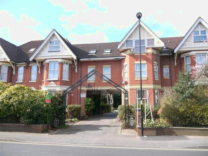 Studio To Rent In Hill Lane, Southampton, Hampshire, SO15