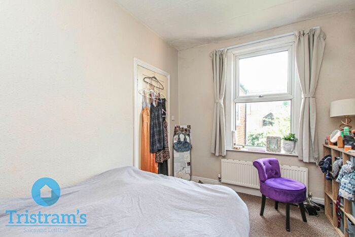 3 Bedroom Town House For Sale In Bleasby Street, Nottingham, NG2