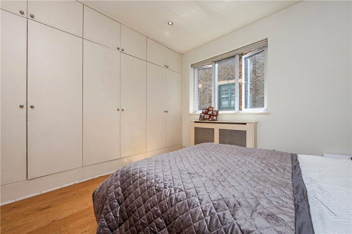 1 Bedroom Flat To Rent In Long Lane, London, SE1
