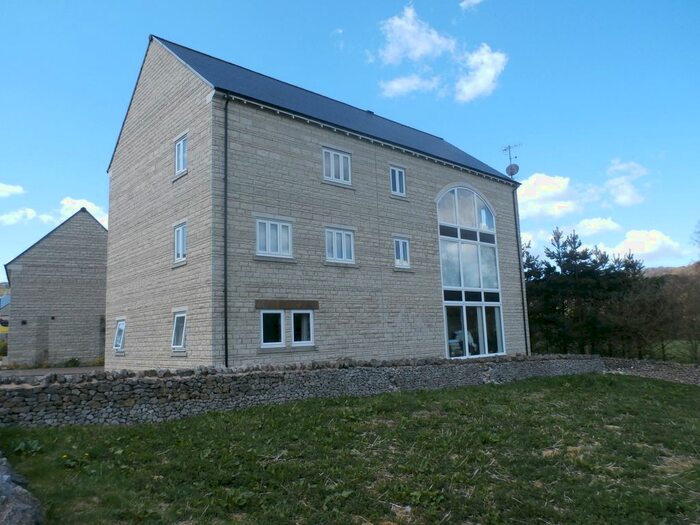 2 Bedroom Flat To Rent In Otterhole Close, Buxton, SK17