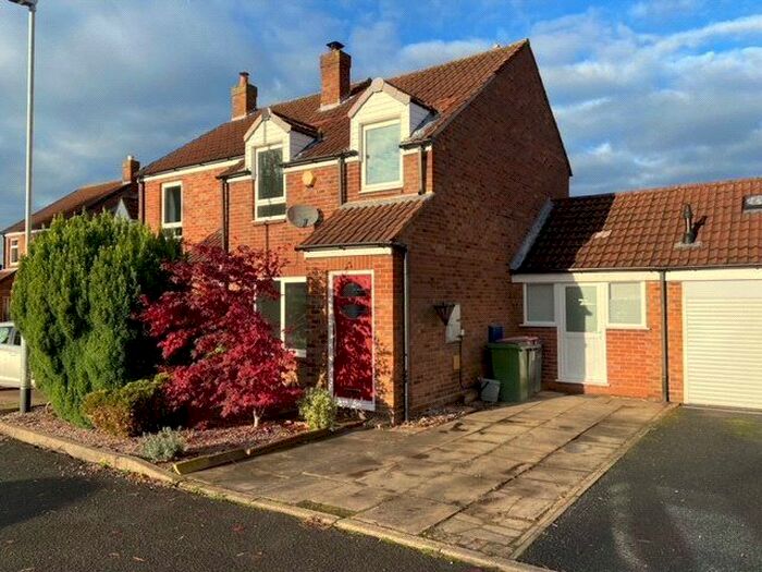 3 Bedroom Semi-Detached House To Rent In Hopkins Heath, Telford, Shropshire, TF5