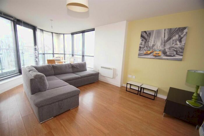 2 Bedroom Flat To Rent In Skyline, St Peters Square, Leeds, LS9