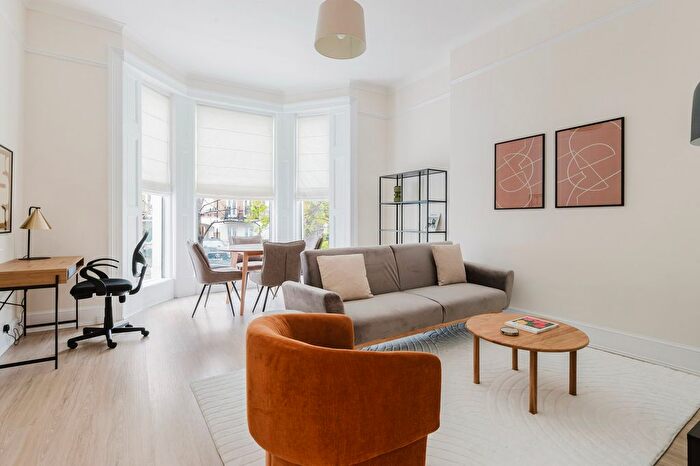 1 Bedroom Flat To Rent In Holland Park, W14