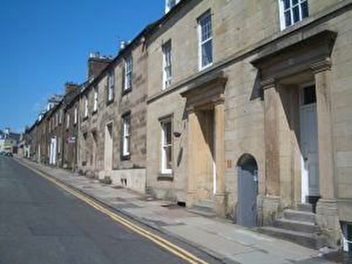 4 Bedroom Flat To Rent In Queen Street, Stirling, FK8