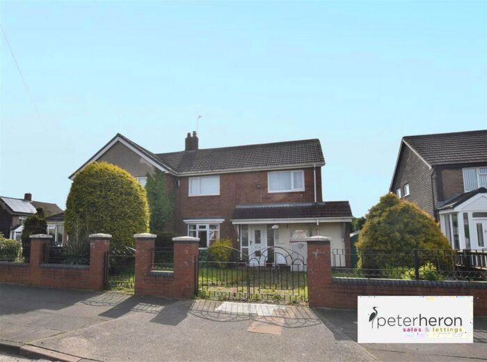 3 Bedroom Semi-Detached House For Sale In Baxter Road, Town End Farm, Sunderland, SR5