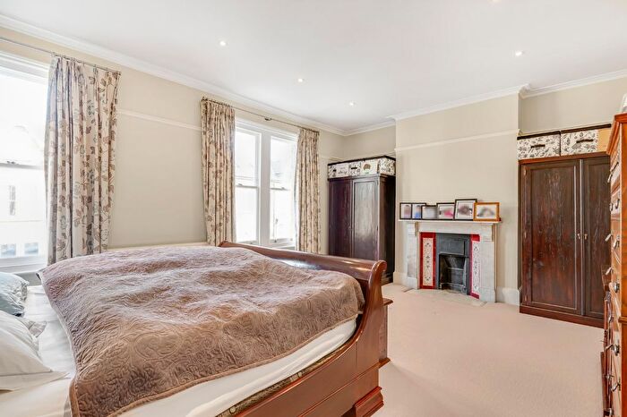 5 Bedroom End Of Terrace House To Rent In Halford Road, Richmond, TW10