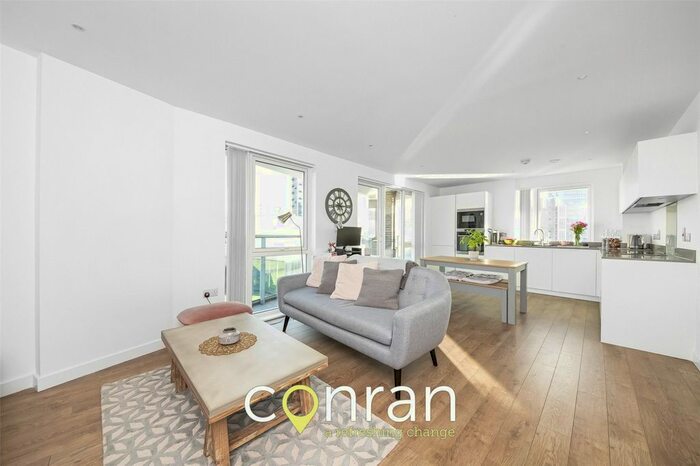 2 Bedroom Flat To Rent In Cofferdam Way, London, SE8