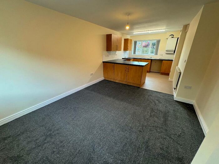 3 Bedroom Semi-Detached House To Rent In Kittybert Avenue, Gorton, Manchester, M18