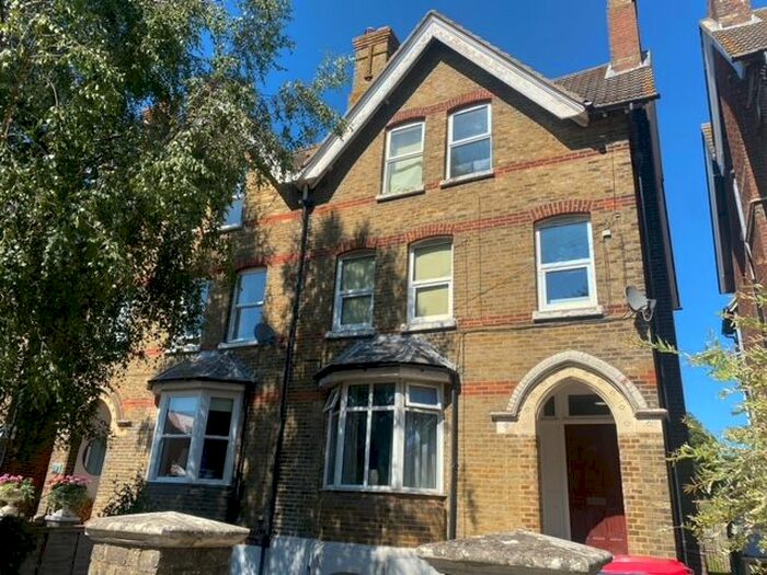 1 Bedroom Flat To Rent In The Drive, Old Dover Road, Canterbury, CT1