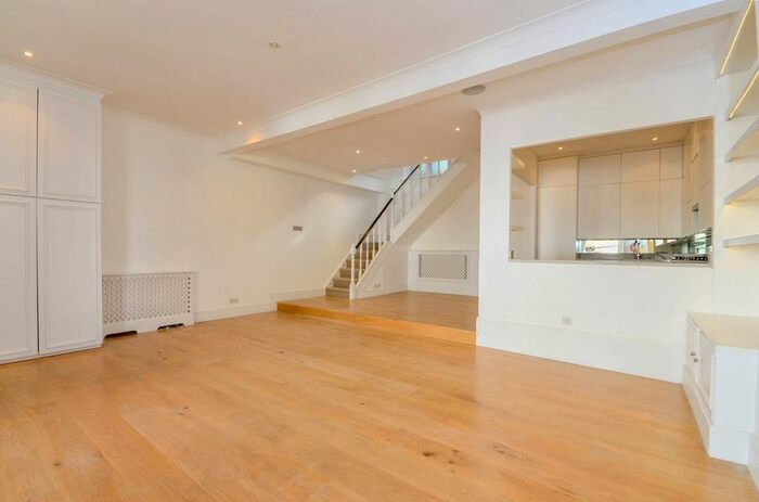 5 Bedroom Property To Rent In Spear Mews, Earls Court, London, SW5