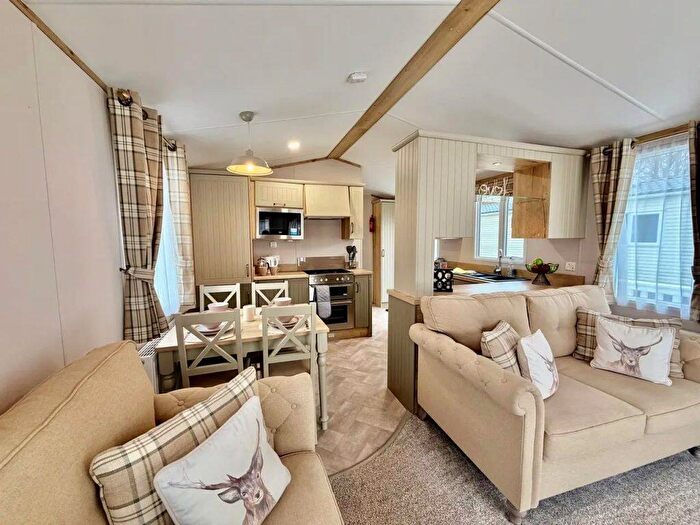 3 Bedroom Park Home For Sale In Plas Coch Country And Leisure Retreat, LL61