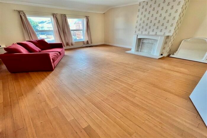 2 Bedroom Flat To Rent In Oxford Road, Waterloo, Liverpool, L22